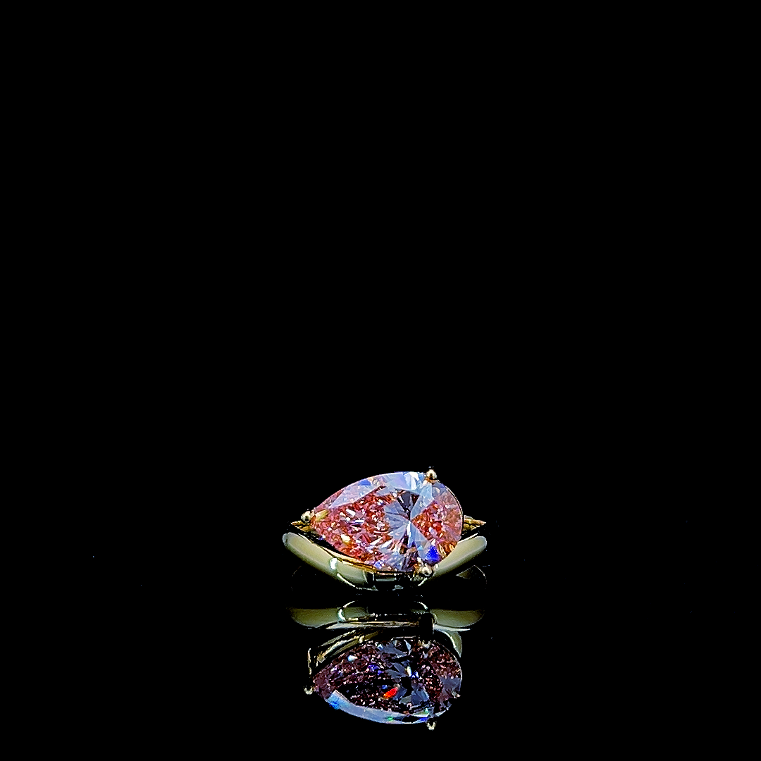 💗Vivid Pink Pear Diamond Ring 💎